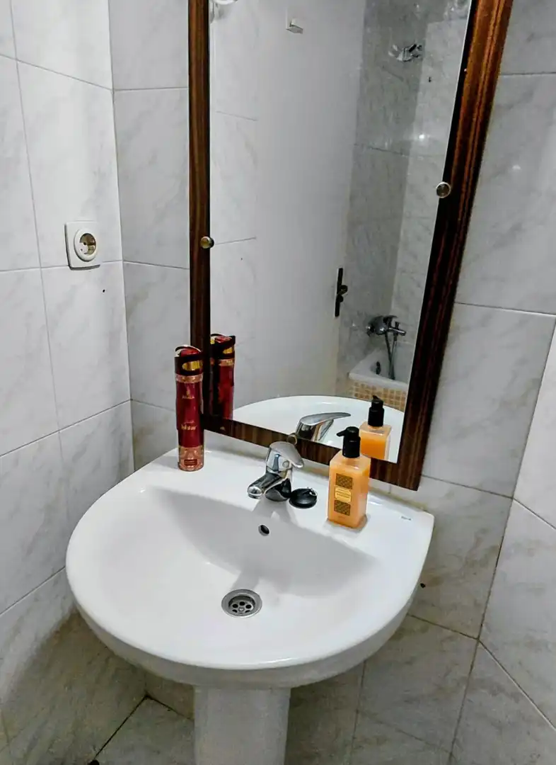 Badezimmer von Büro zum Verkauf in Madrid