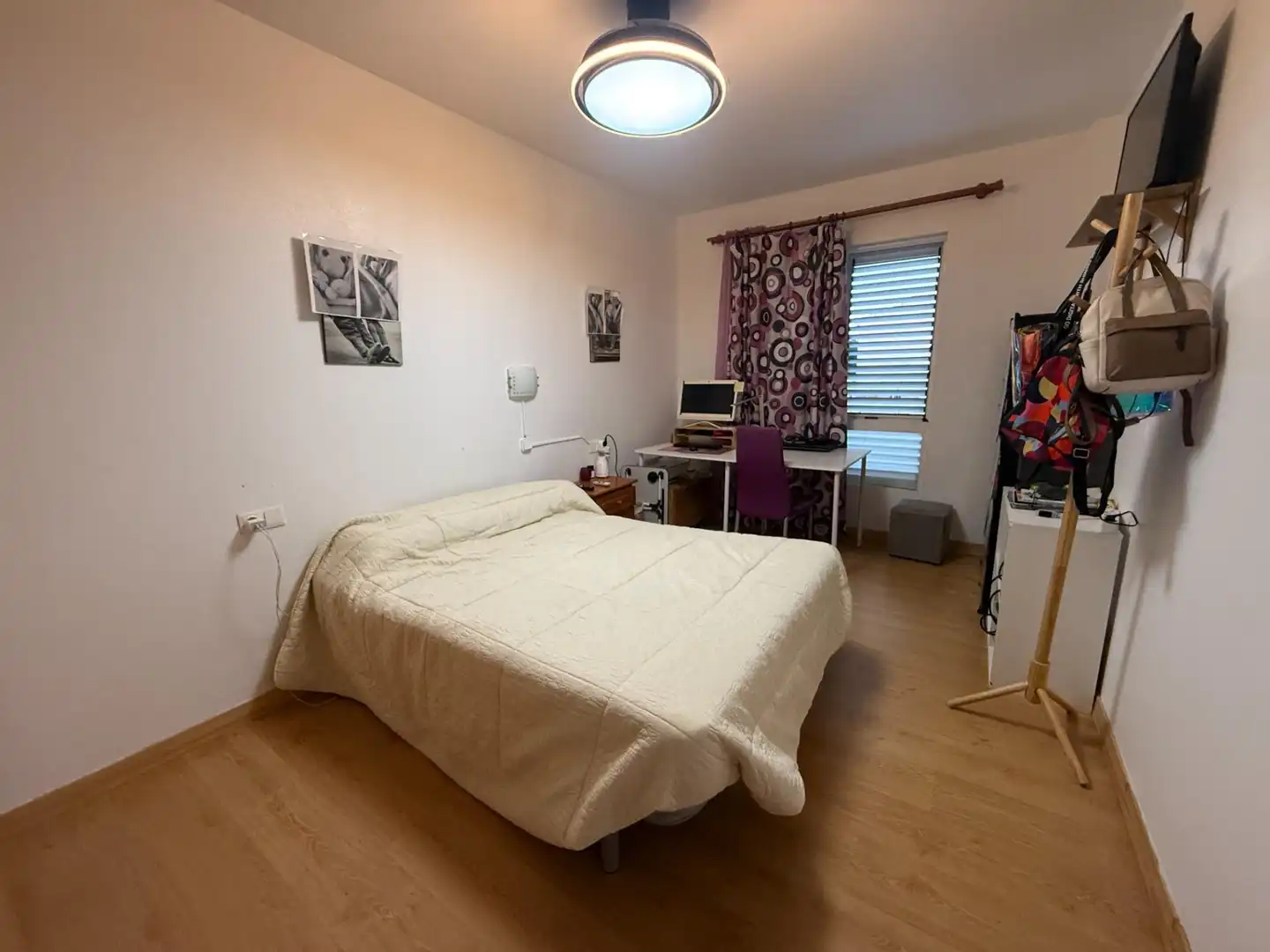 Habitación de Casa o chalet de alquiler en Santa Pola con Aire acondicionado, Amueblado y Piscina comunitaria