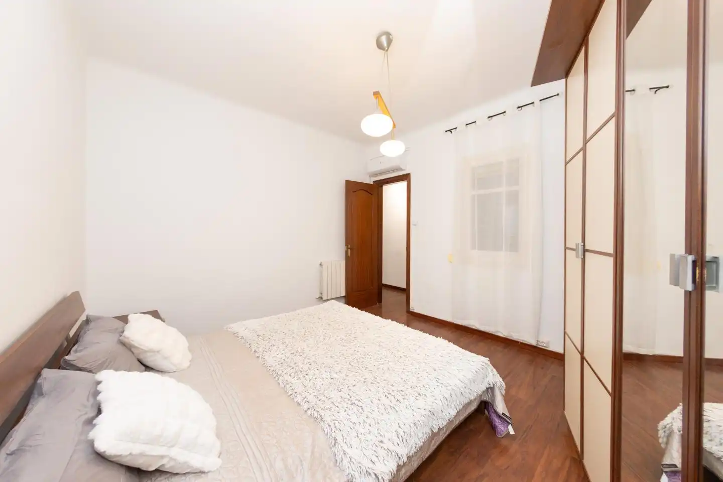 Bedroom of Flat for sale in Barcelona  with Air Conditioner and Furnished