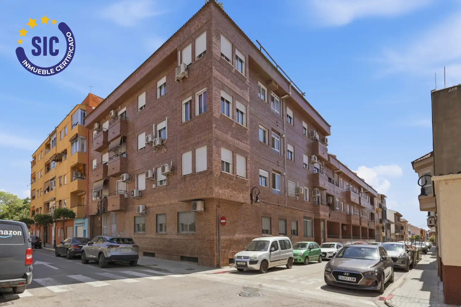 Vista exterior de Pis en venda en Aldaia amb Calefacció, Terrassa i Traster