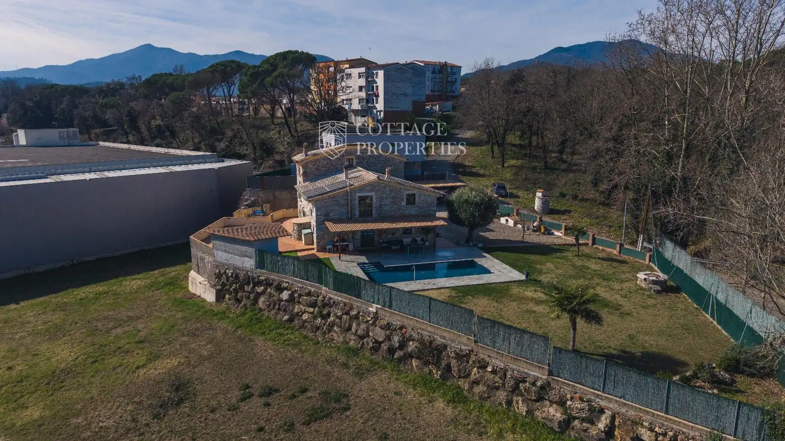 Vista exterior de Finca rústica en venda en Sant Julià del Llor i Bonmatí amb Calefacció, Terrassa i Piscina