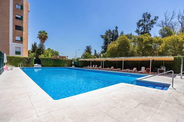 Piso en Venta en Avenida del Alcalde Luis Uruñuela, 8 en Parque Alcosa