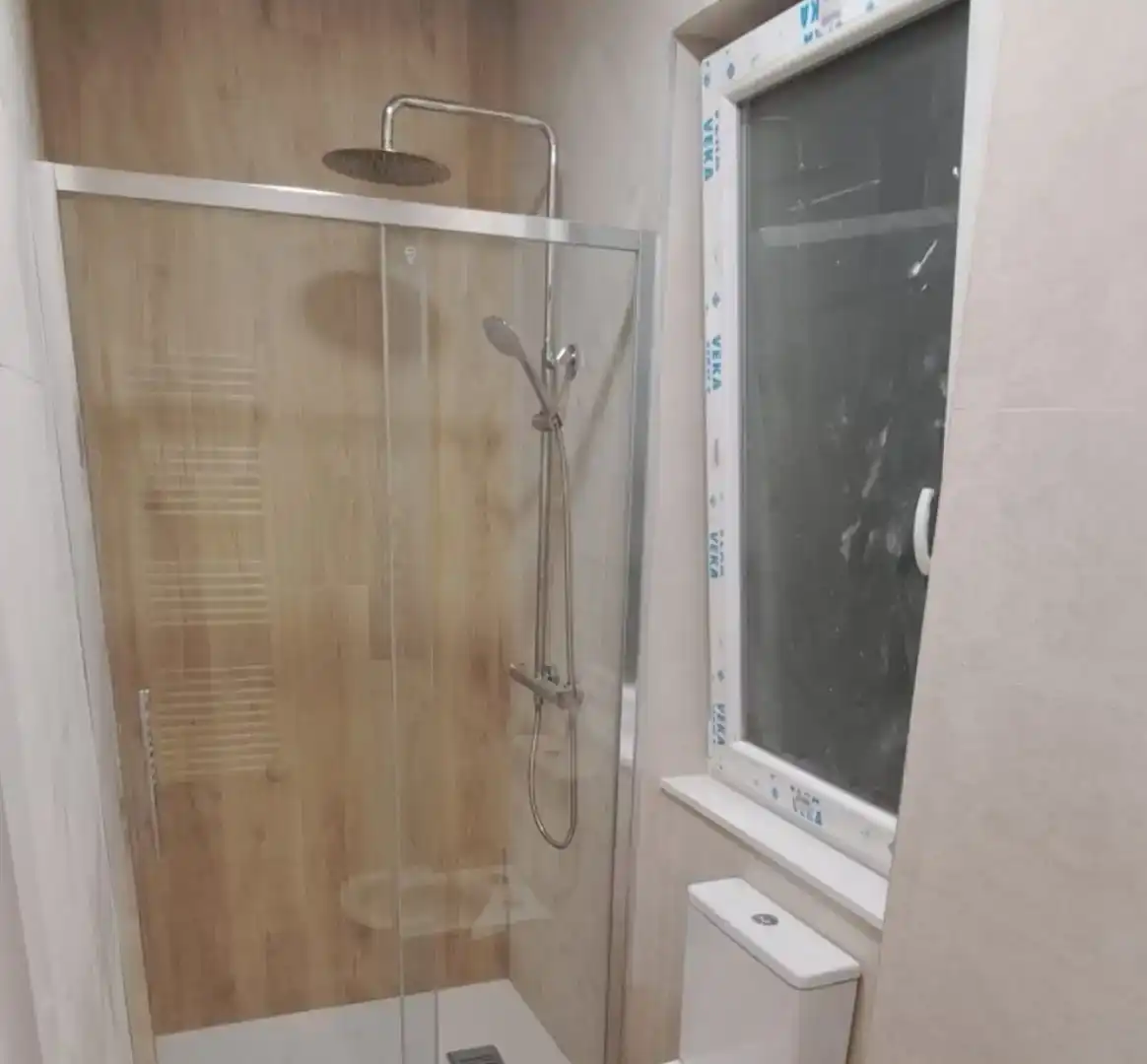 Bathroom of Attic for rent in León Capital   with Balcony