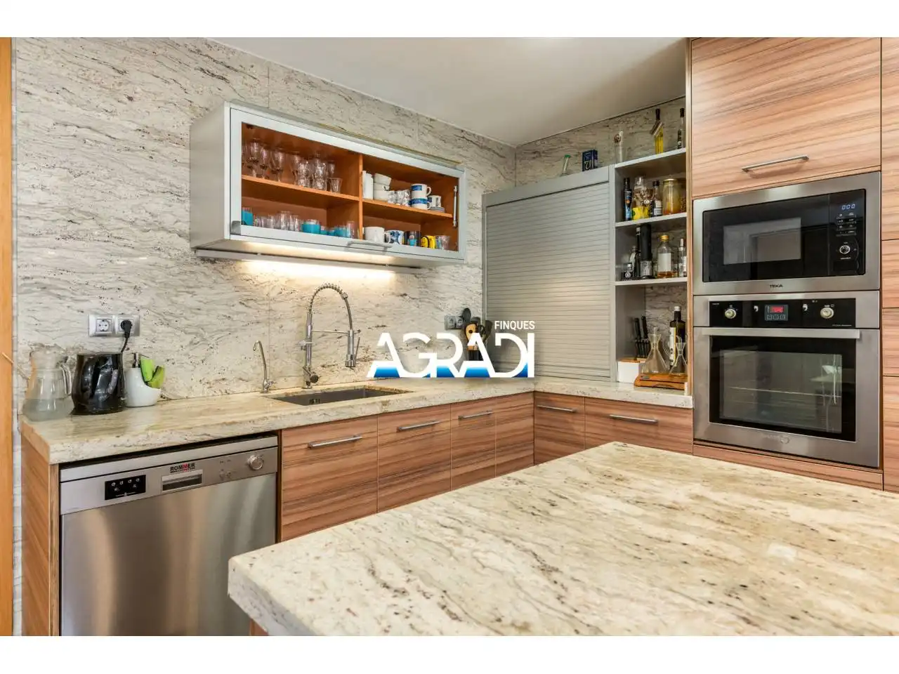 Kitchen of Houses for sale in Les Franqueses del Vallès  with Air Conditioner, Heating and Private garden