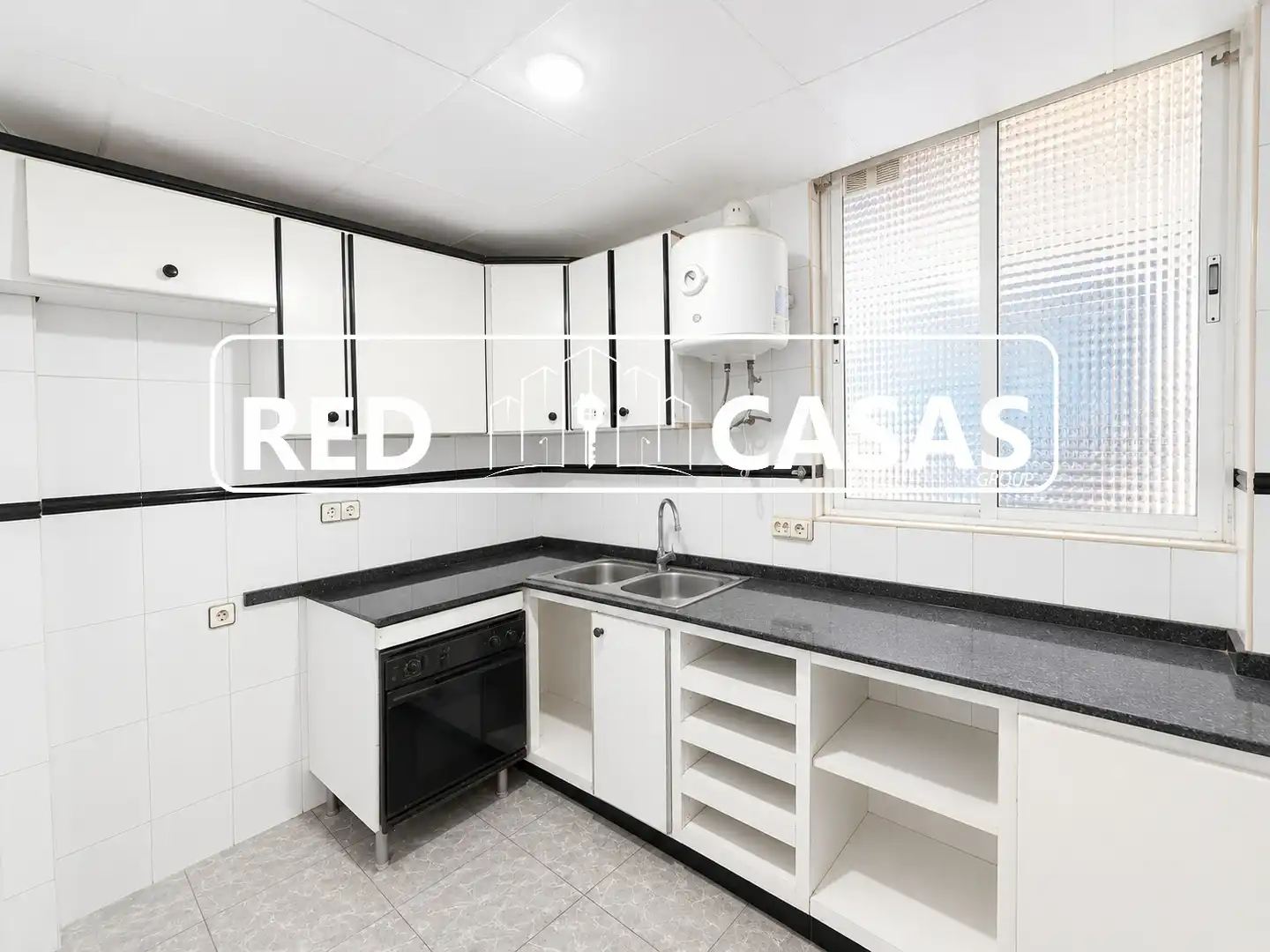 Cocina de Piso en venta en L'Hospitalet de Llobregat