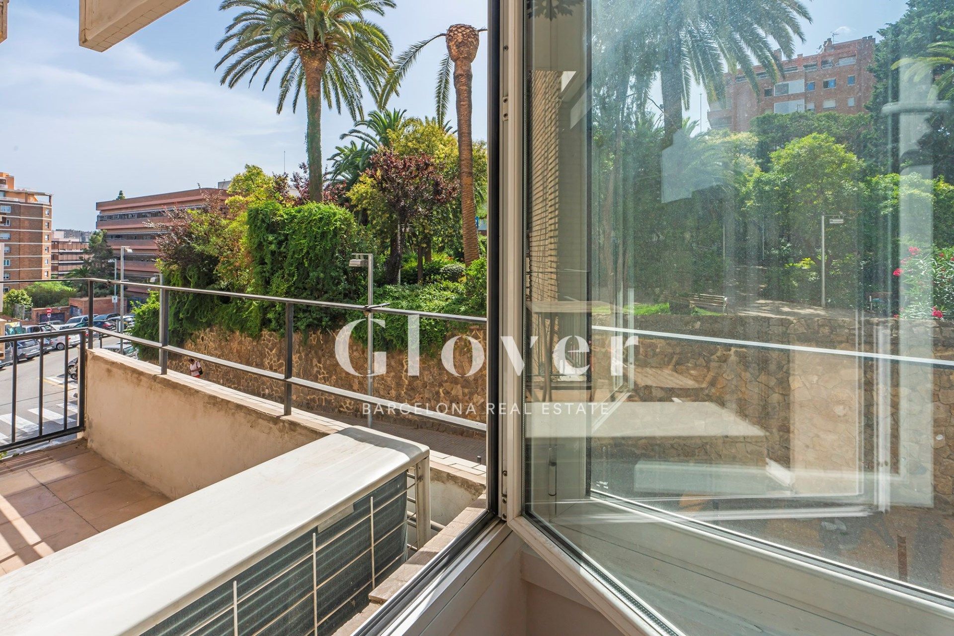 Vista exterior de Planta baixa de lloguer en  Barcelona Capital amb Aire condicionat, Calefacció i Terrassa