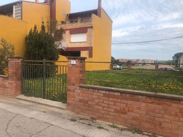 Terreno residencial en Venta en Carrer Comerç, 74 en Flaçà