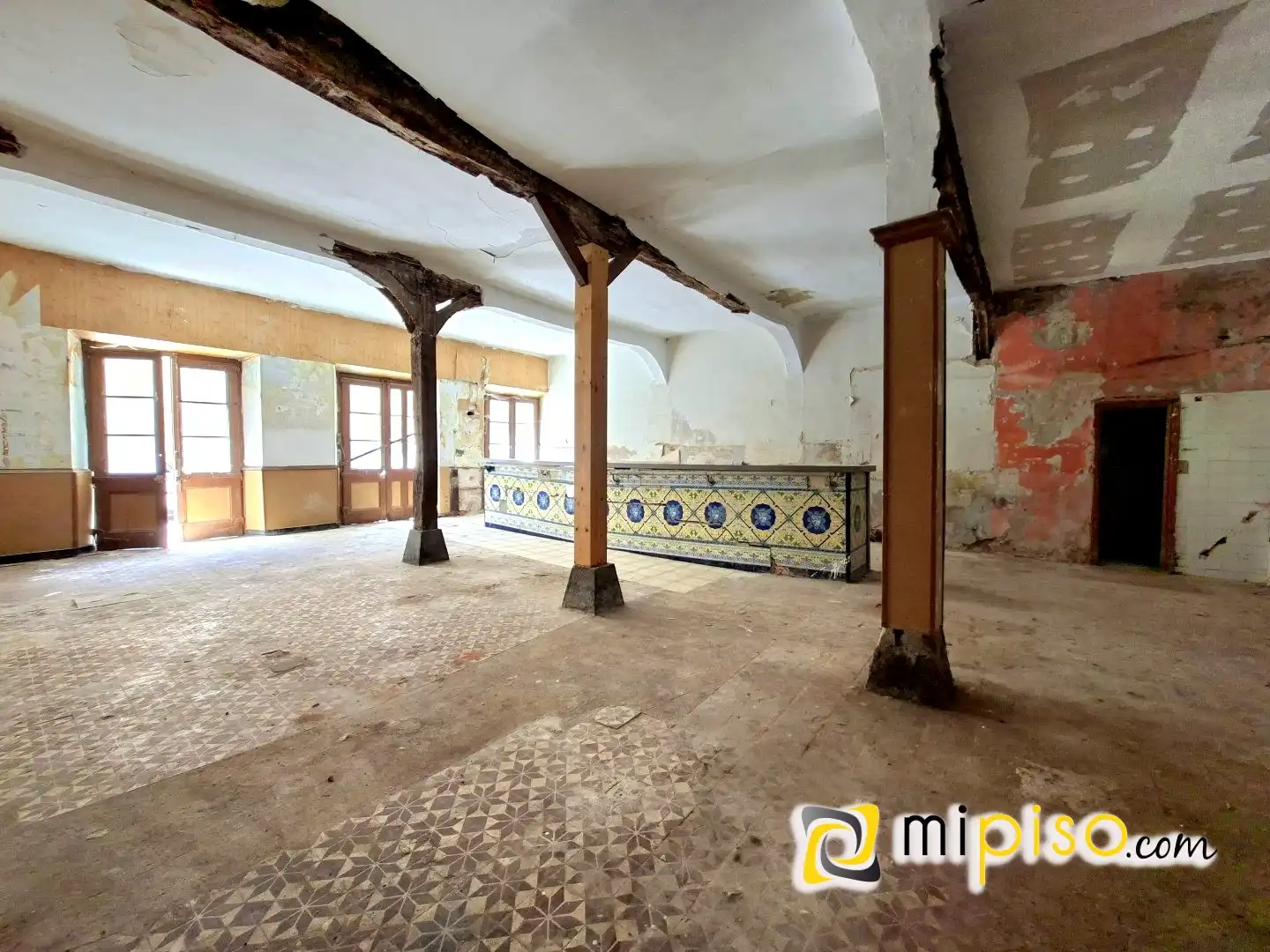 Business premises for sale in Santoña