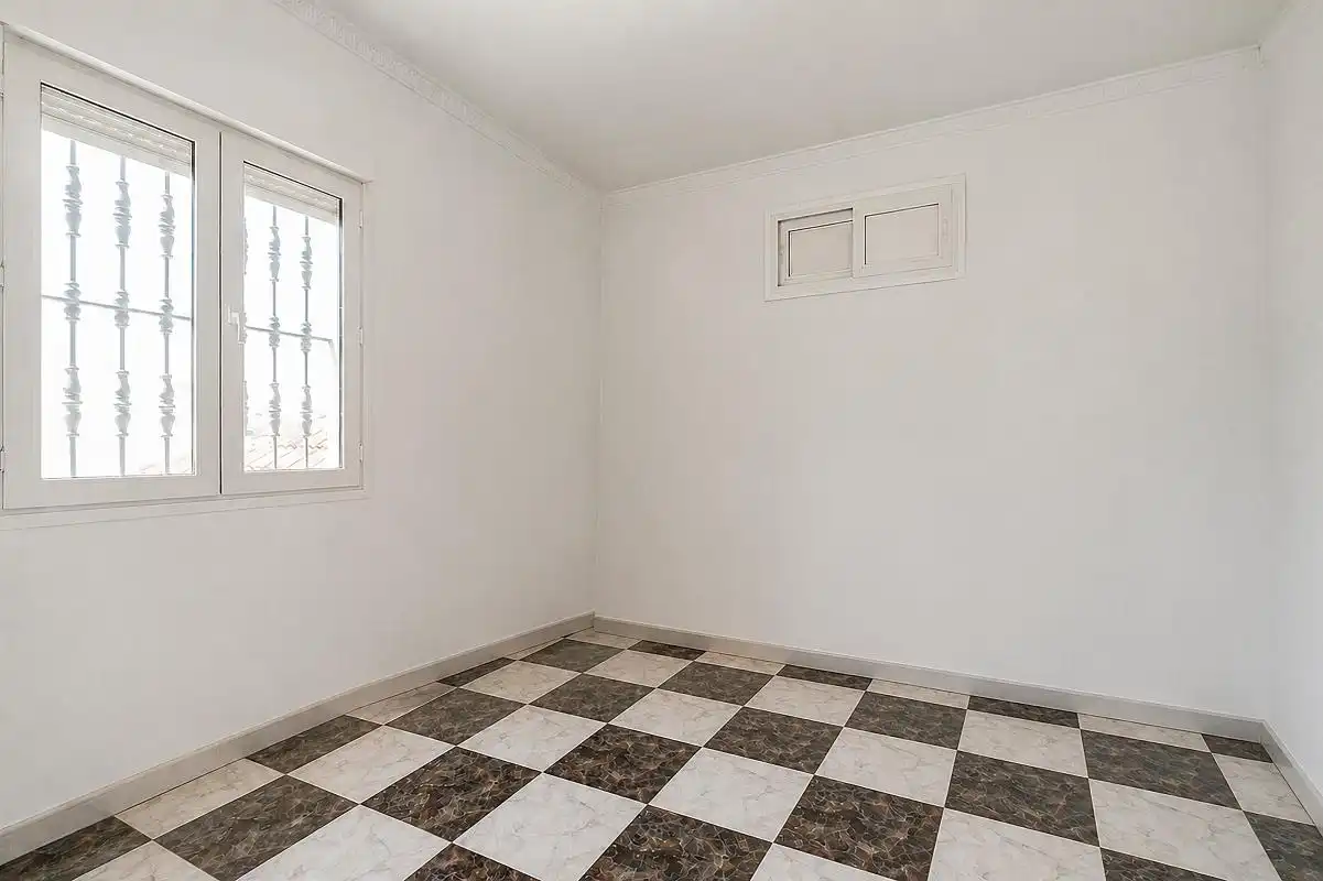 Casa adosada en venda en Pilas amb Calefacció, Terrassa i Balcó