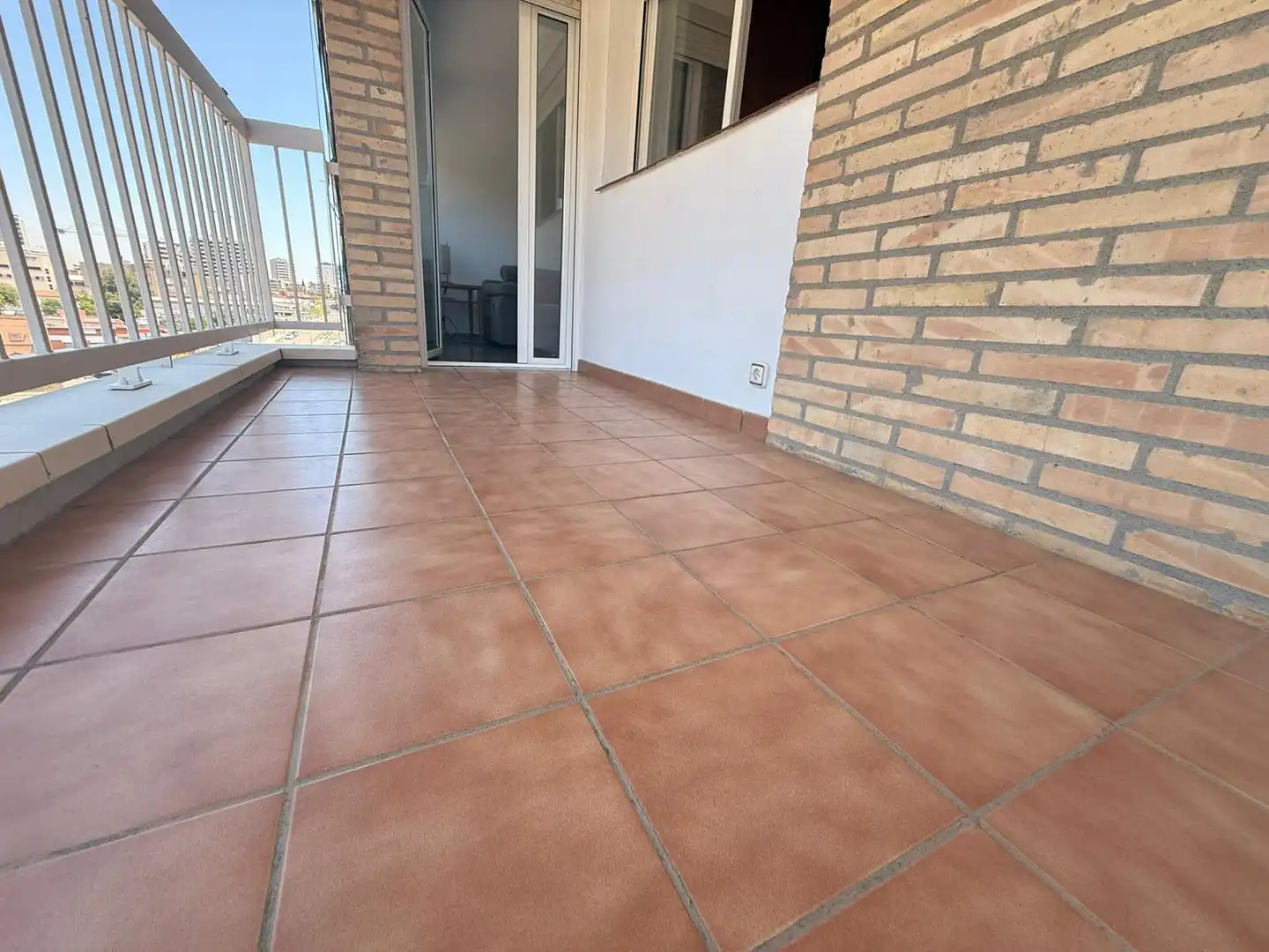 Terrasse von Wohnung zum Verkauf in Cornellà de Llobregat mit Heizung und Balkon