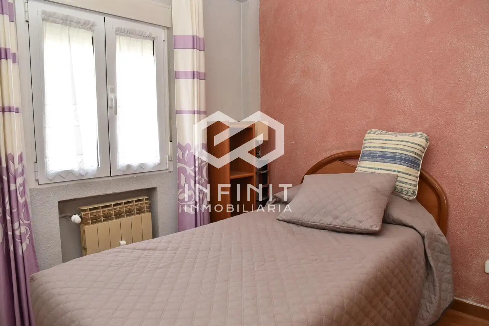 Bedroom of Flat for sale in Val