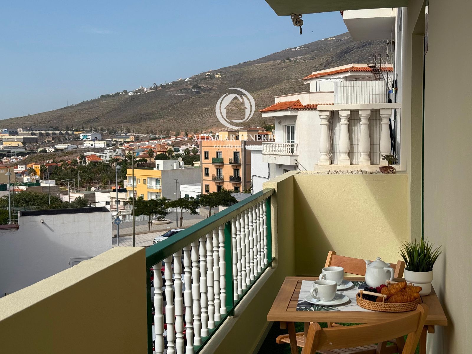 Exterior view of Apartment for sale in Adeje  with Terrace, Furnished and Balcony