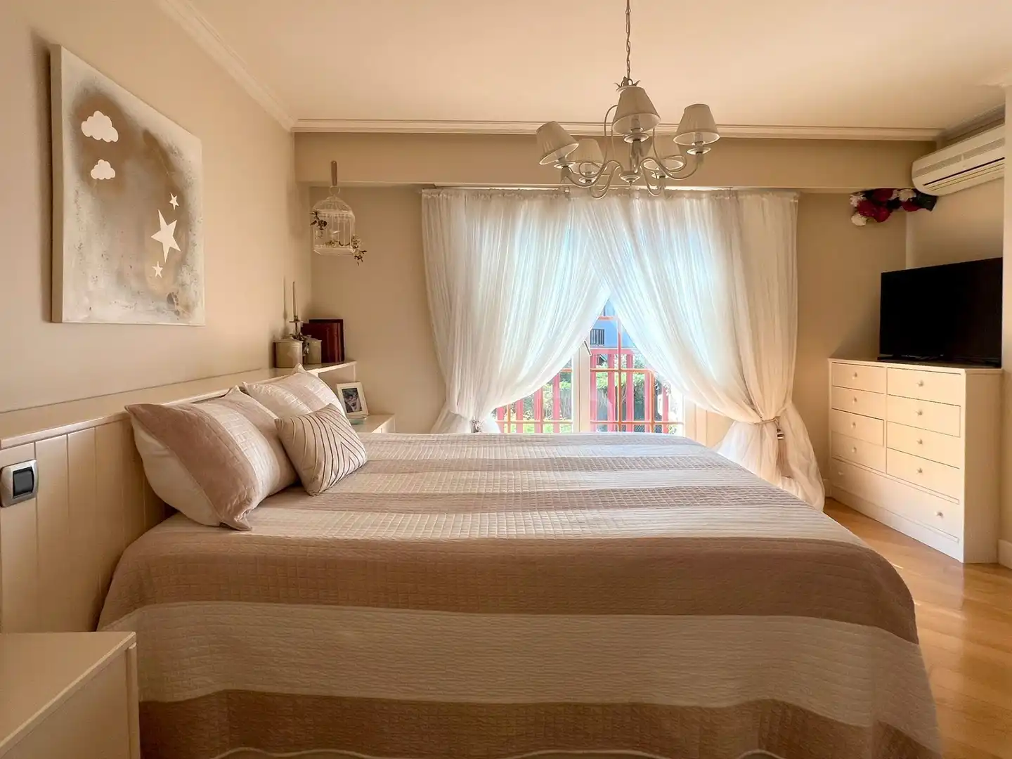 Habitación de Casa adosada en venta en Zarautz con Aire acondicionado, Calefacción y Jardín privado