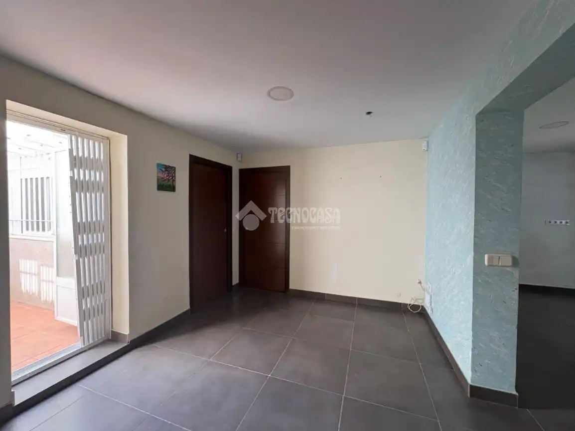 Piso en venta en C. Virgen de Tíscar, San Felipe - El Almendral - La Merced