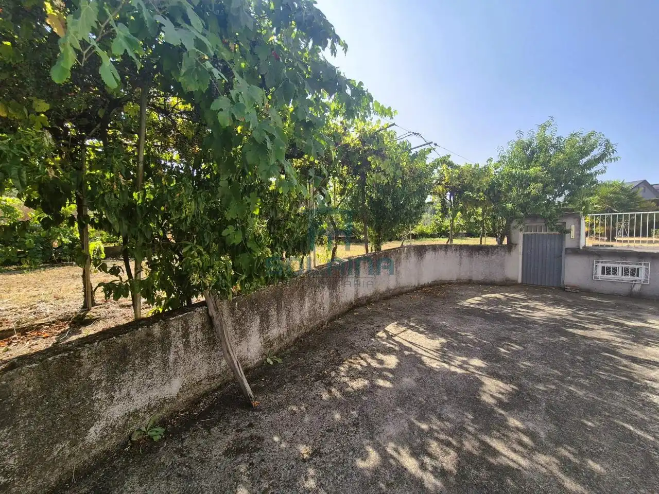 Casa o xalet en venda en Coles amb Calefacció, Jardí privat i Moblat