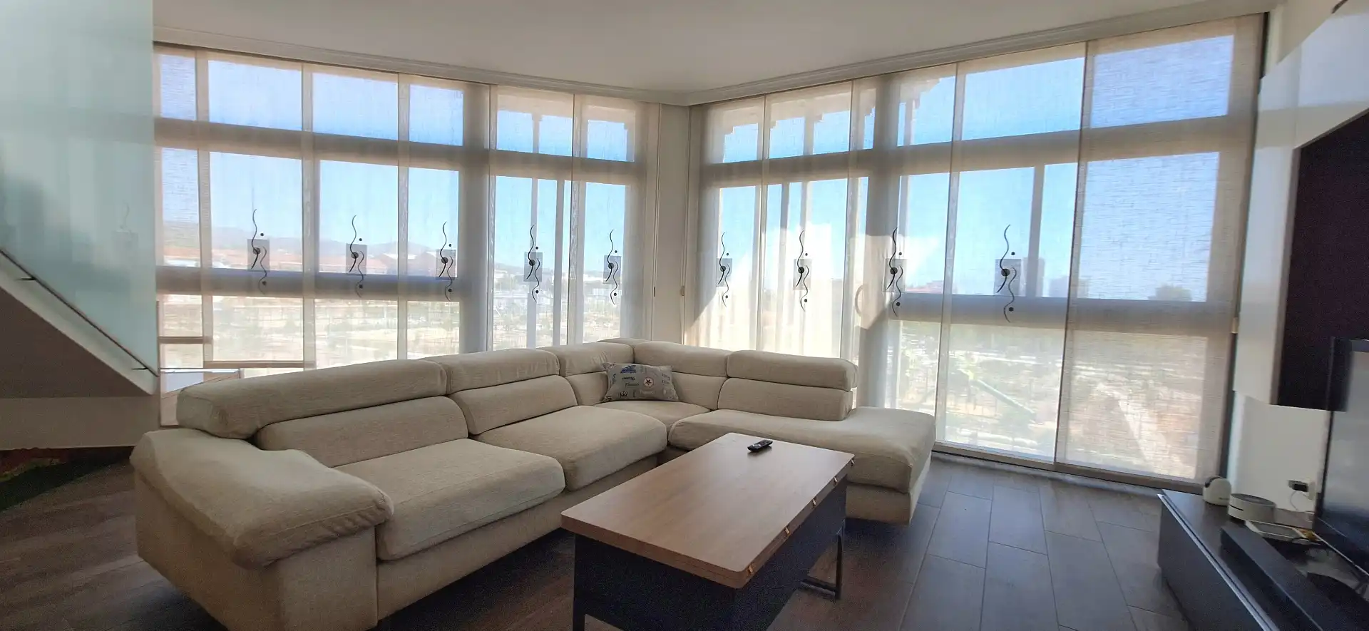 Wohnzimmer von Maisonette zum Verkauf in Terrassa mit Klimaanlage, Parkett und Terrasse