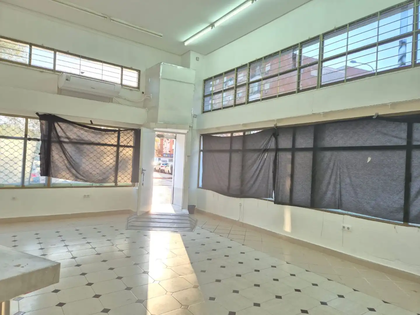 Local de alquiler en Badajoz con Aire acondicionado