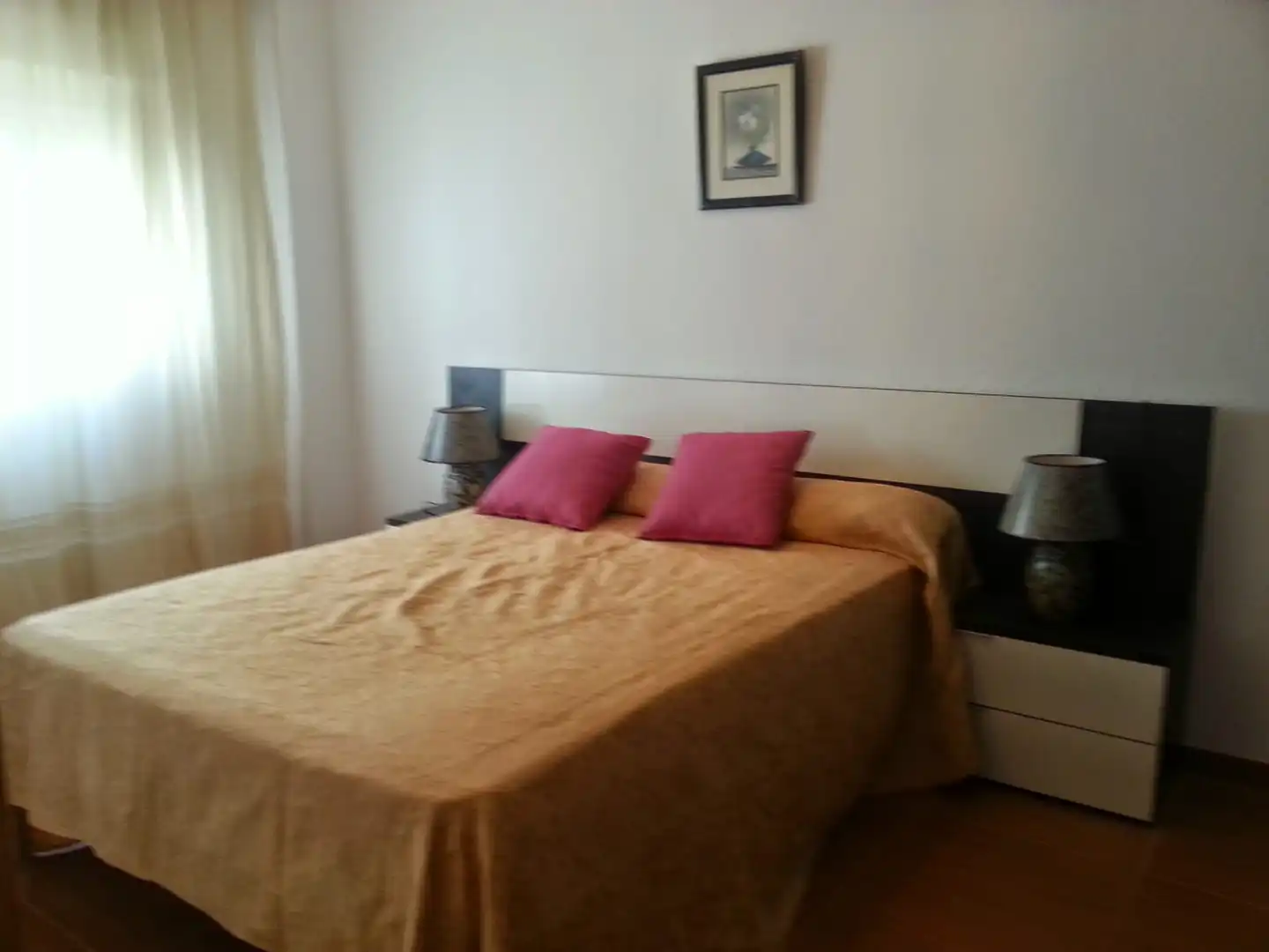 Habitación de Piso en venta en Almería con Calefacción, Amueblado y Horno