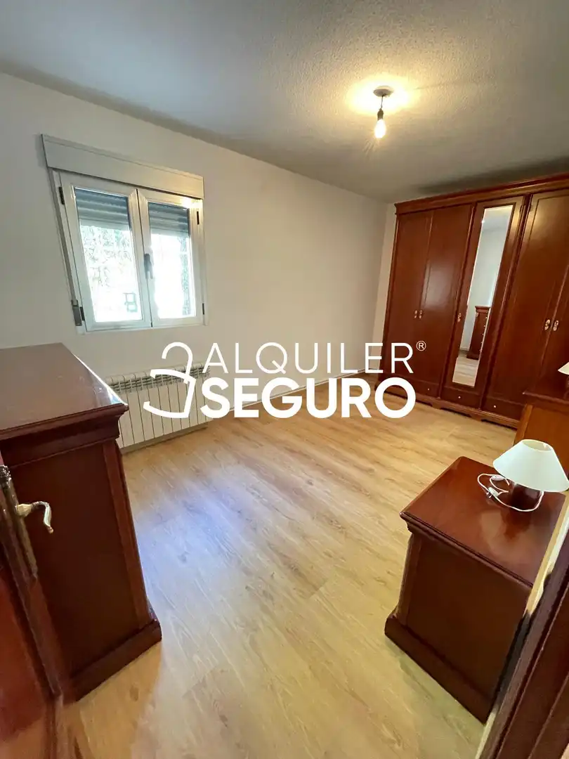 Bedroom of Flat for rent in Madrid  with Heating and Furnished