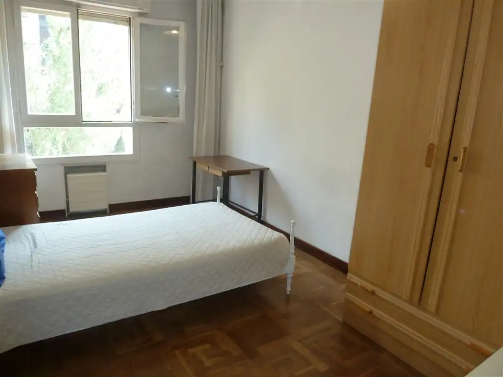 Dormitori de Pis en venda en  Pamplona / Iruña amb Calefacció, Parquet i Terrassa