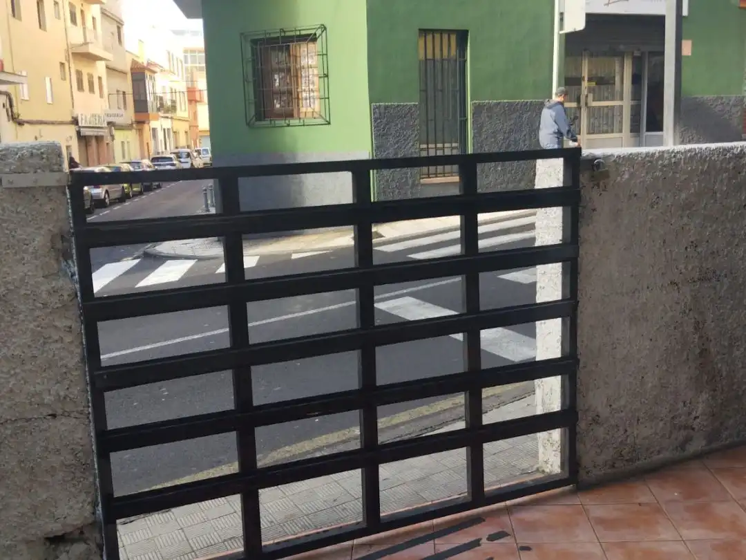 Außenansicht von Geschaftsraum zur Miete in Santa Cruz de Tenerife mit Terrasse und Möbliert