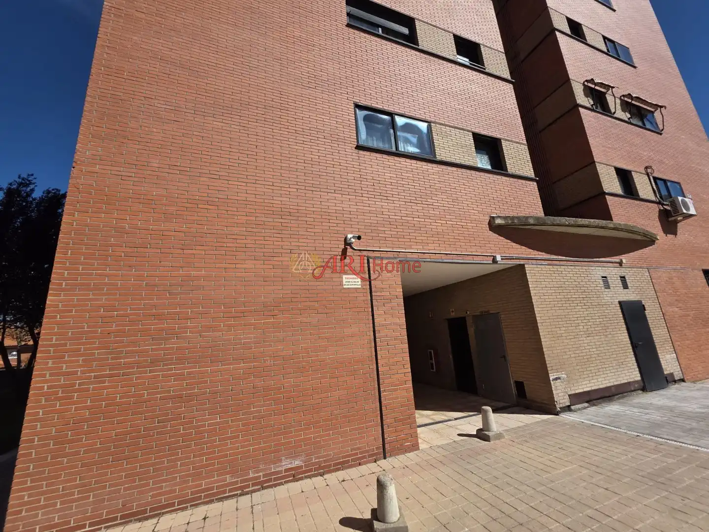 Exterior view of Flat for sale in Fuenlabrada  with Air Conditioner, Heating and Swimming Pool