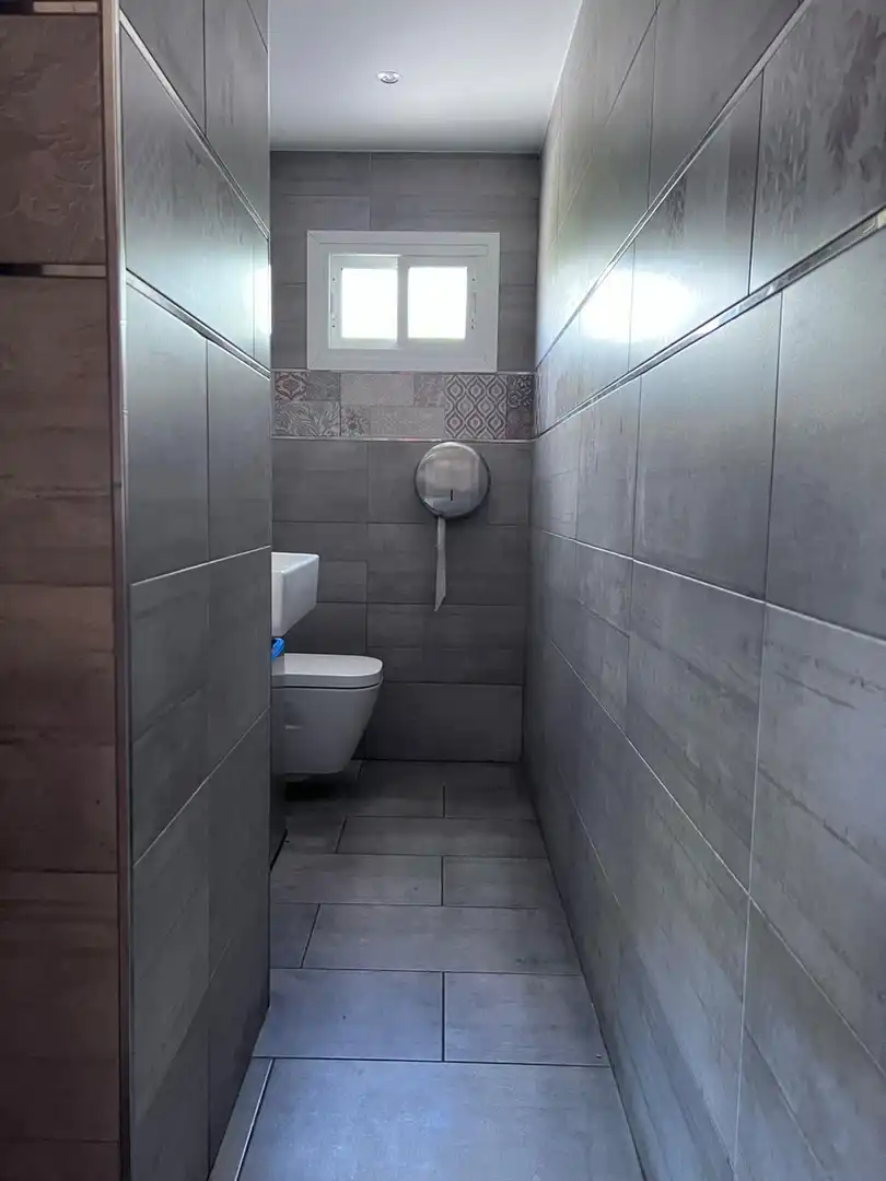 Badezimmer von Geschaftsraum zum Verkauf in Málaga mit Terrasse