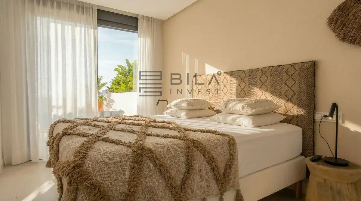 Habitación de Ático en venta en Marbella con Aire acondicionado, Terraza y Trastero