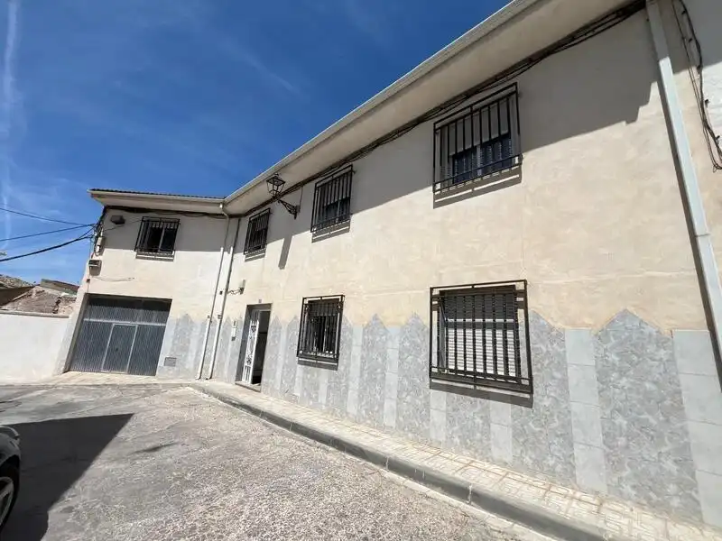 Vista exterior de Finca rústica en venta en Huesa con Calefacción, Jardín privado y Terraza