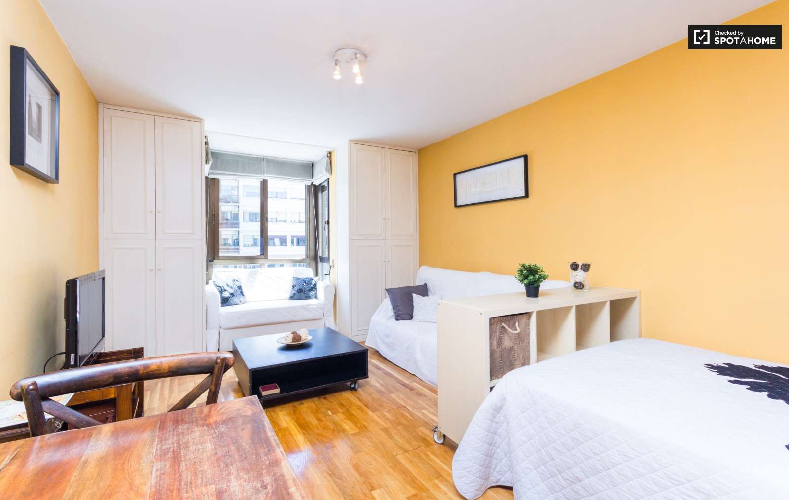 Dormitori de Estudi per a compartir en  Madrid Capital amb Aire condicionat, Calefacció i Terrassa