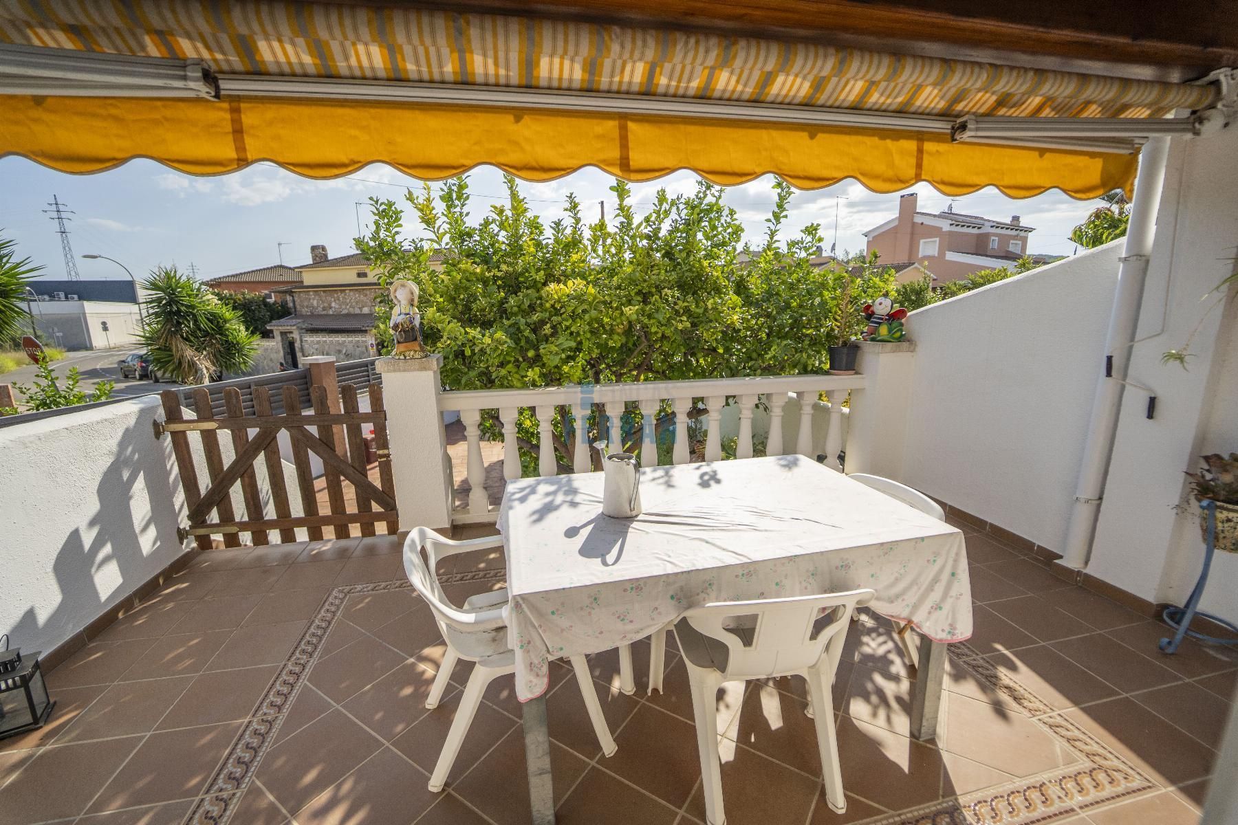 Terrassa de Casa o xalet en venda en El Vendrell amb Aire condicionat, Terrassa i Moblat