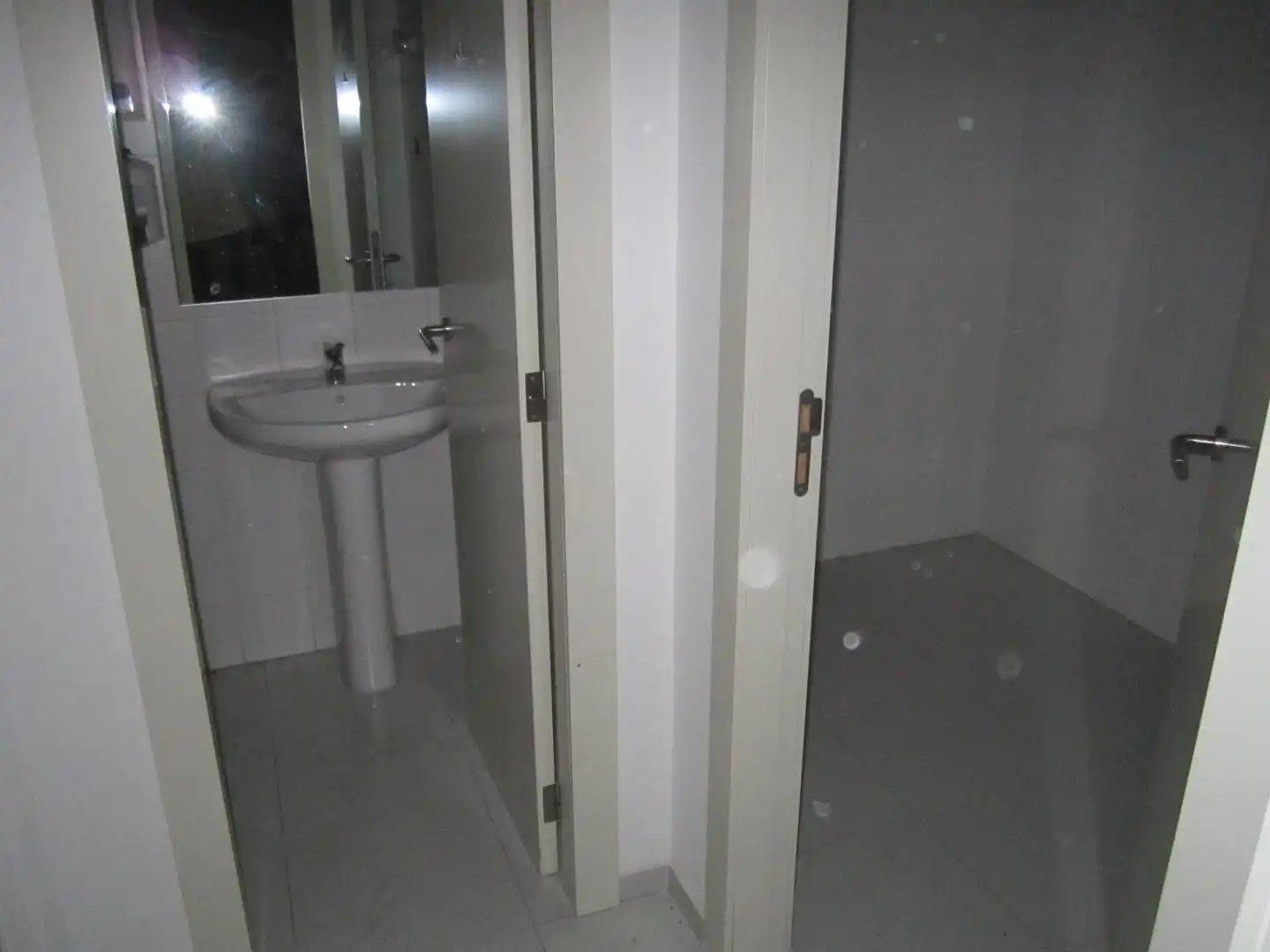 Baño de Local en venta en Tarragona con Aire acondicionado, Calefacción y Amueblado
