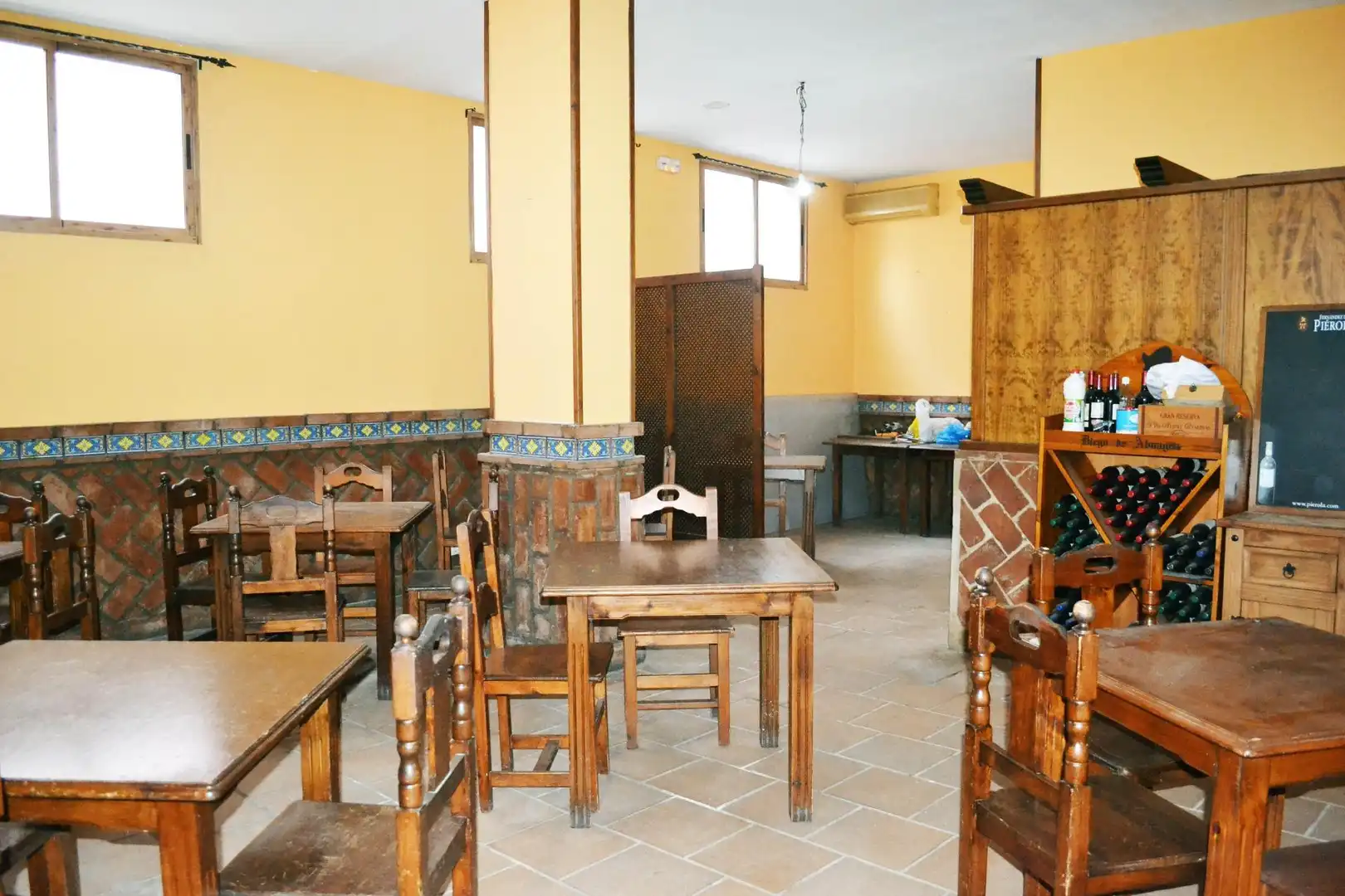 Local de alquiler en Algeciras con Aire acondicionado y Amueblado