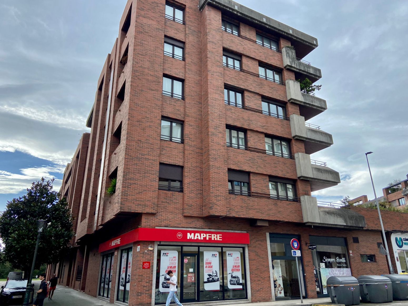 Vista exterior de Garatge en venda en Gijón 