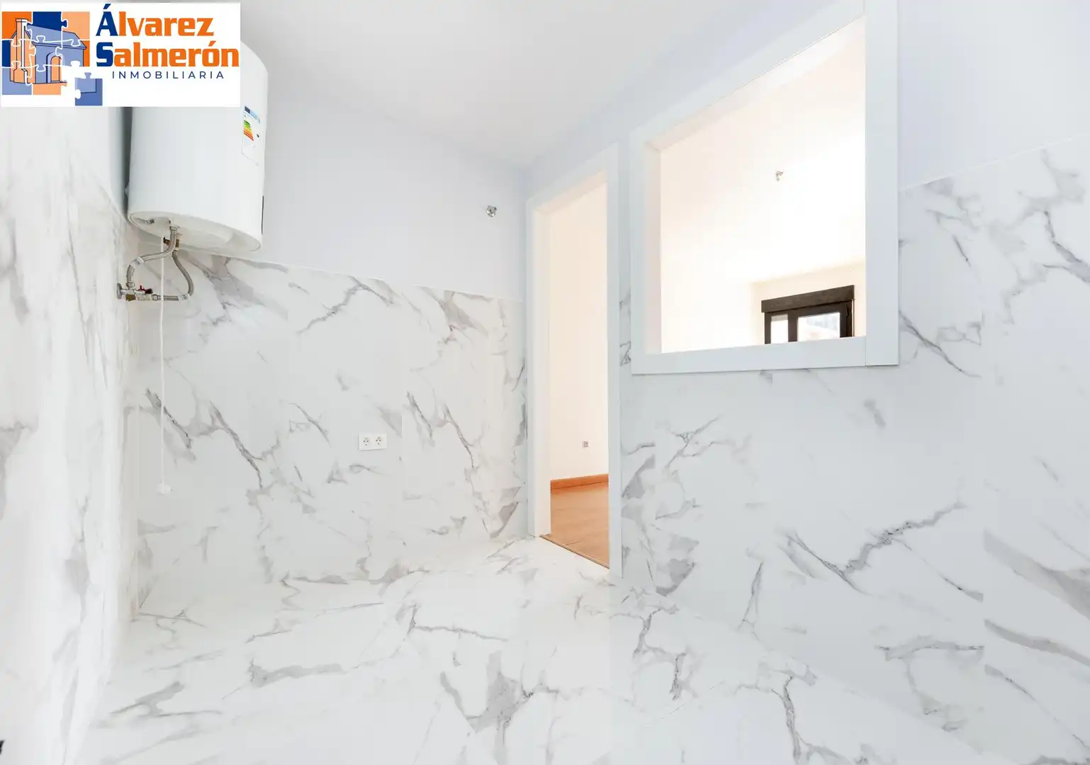 Baño de Piso en venta en Armilla