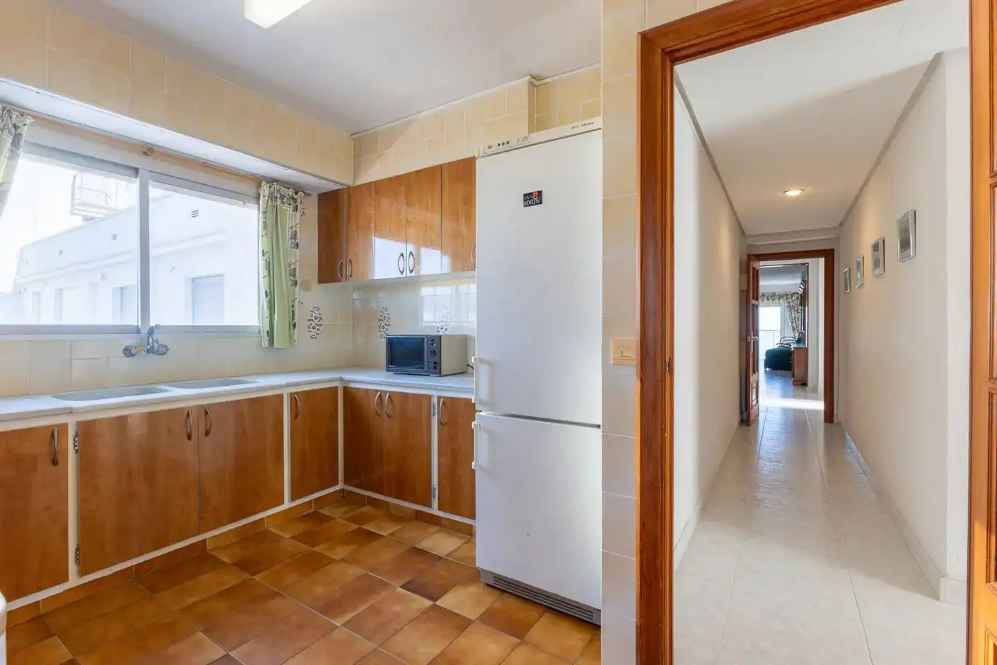 Cuina de Apartament en venda en Gandia amb Terrassa i Moblat