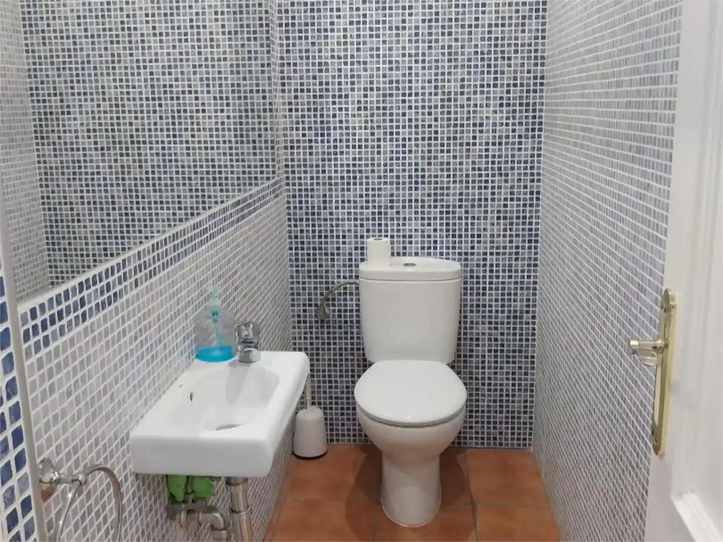 Baño de Piso en venta en Estepona con Jardín privado, Trastero y Piscina
