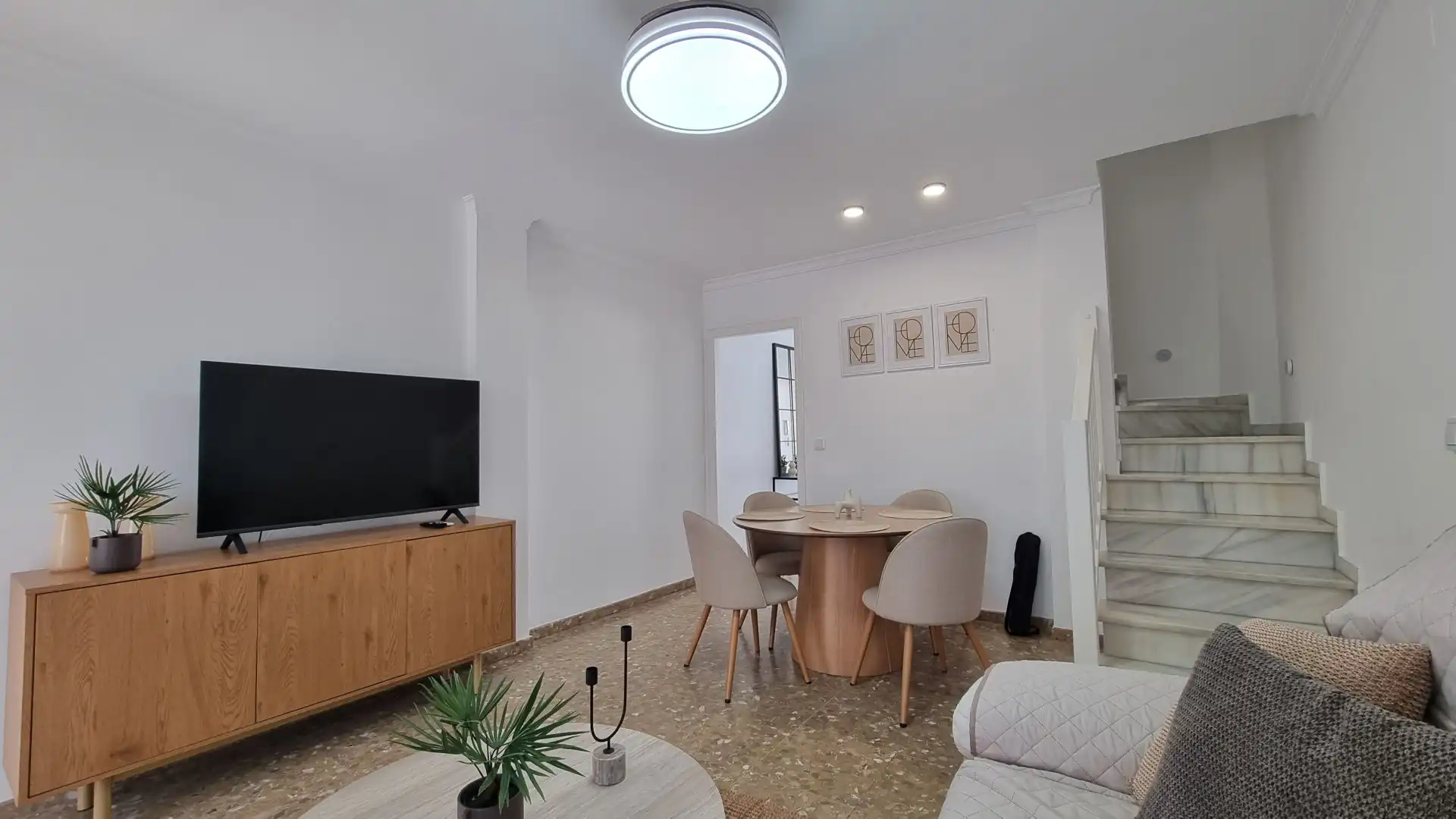 Sala de estar de Dúplex en venta en Chipiona con Aire acondicionado, Terraza y Amueblado