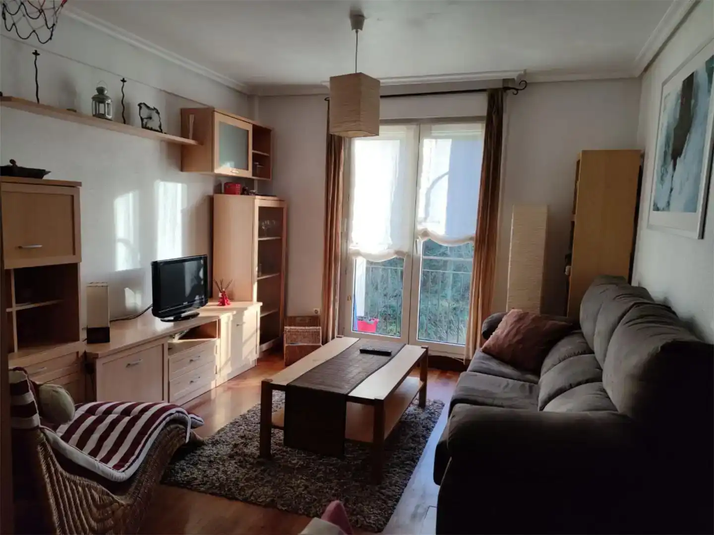 Wohnzimmer von Wohnung zur Miete in Deba mit Möbliert und Balkon