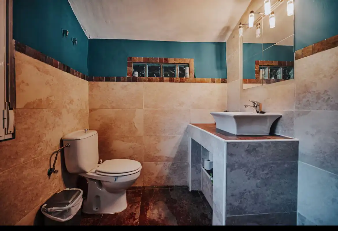 Bathroom of Houses for sale in El Barraco   with Terrace and Swimming Pool
