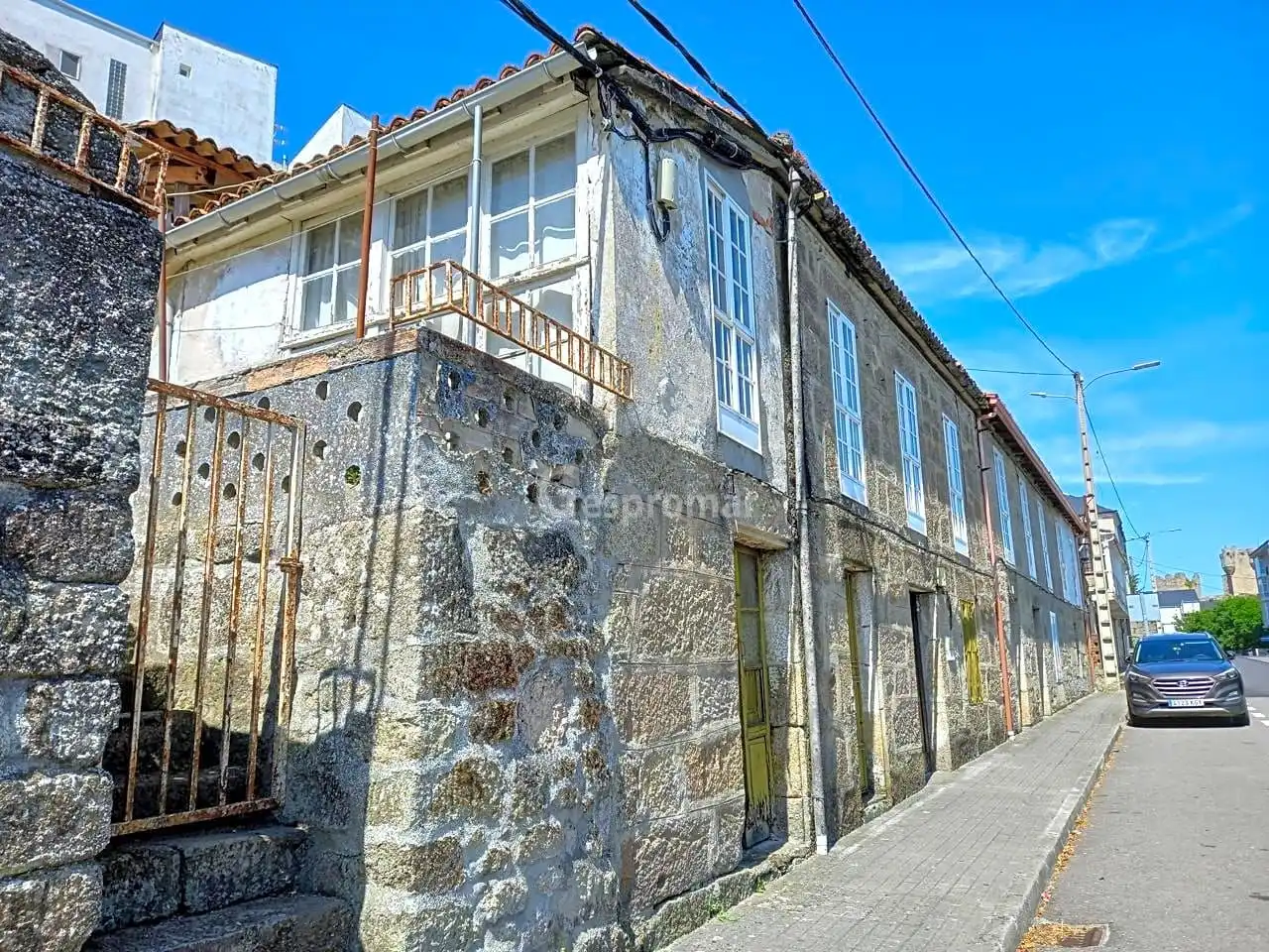 Vista exterior de Casa o xalet en venda en Castro Caldelas amb Jardí privat i Balcó