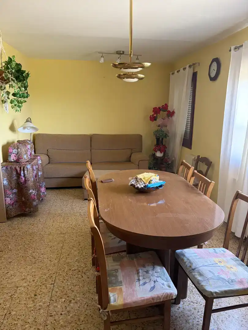 Sala d'estar de Casa adosada en venda en Bellaguarda amb Moblat
