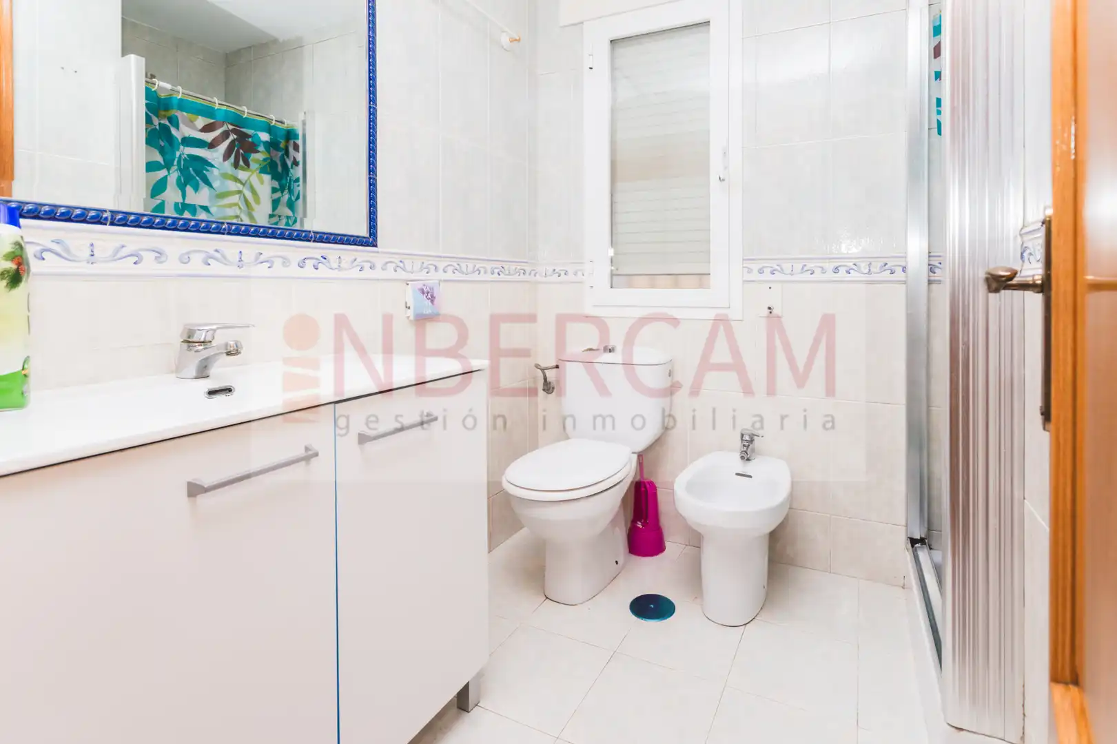 Badezimmer von Einfamilien-Reihenhaus zum Verkauf in El Ejido mit Privatgarten, Terrasse und Balkon
