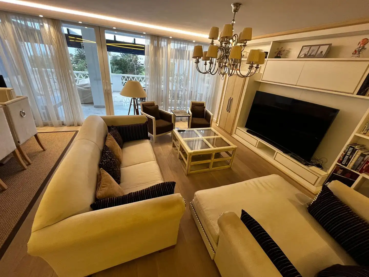 Apartament amb ascensor en venda a Avenida José Banús 17, imagen 2