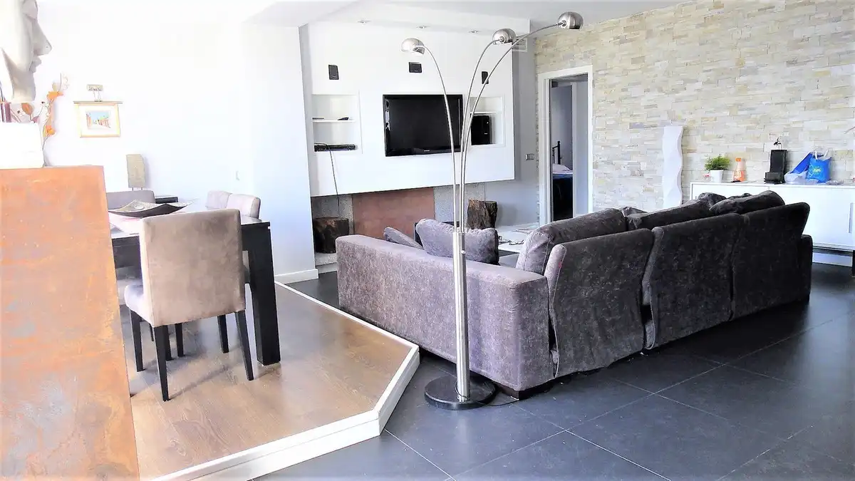 Sala d'estar de Casa o xalet de lloguer en Marbella amb Aire condicionat, Jardí privat i Terrassa
