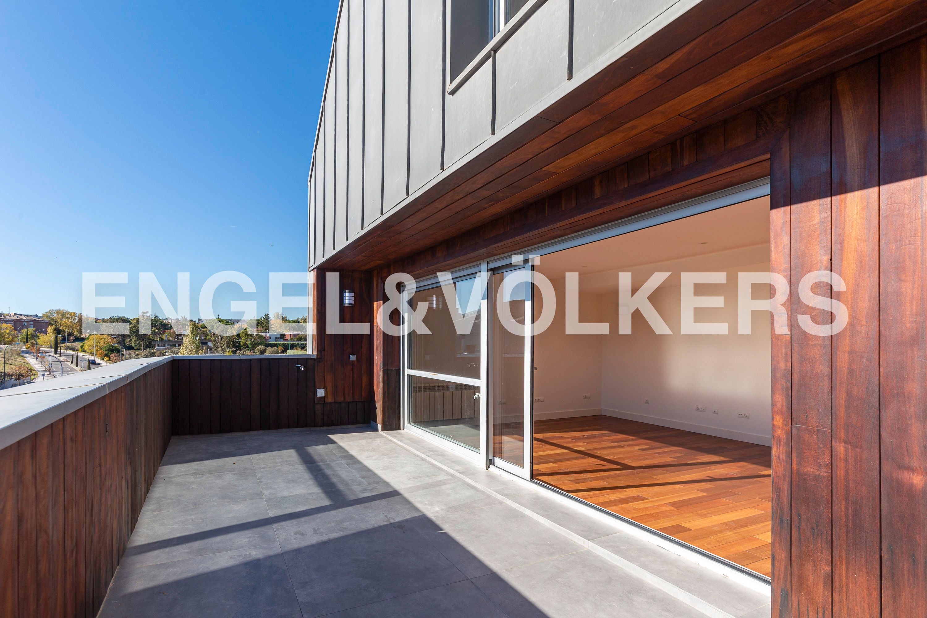 Terrace of Attic to rent in Majadahonda  with Air Conditioner, Heating and Parquet flooring