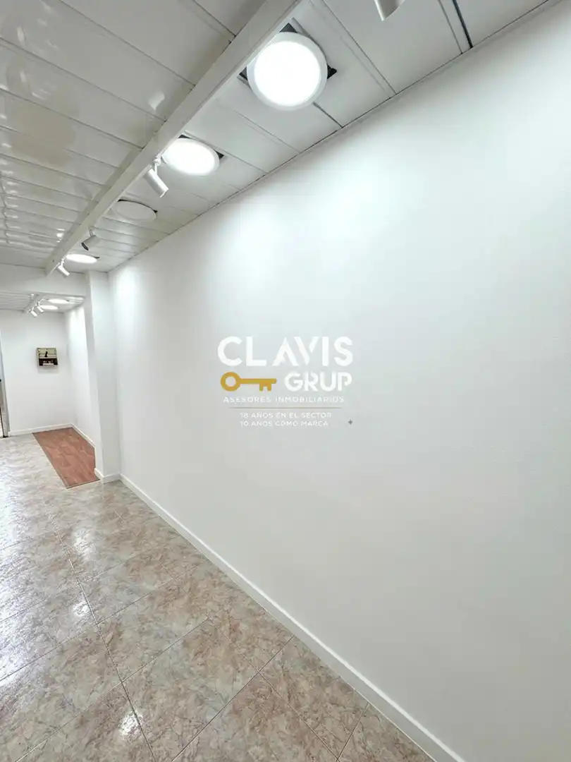 Local comercial en venda a Nou Barris, imagen 11