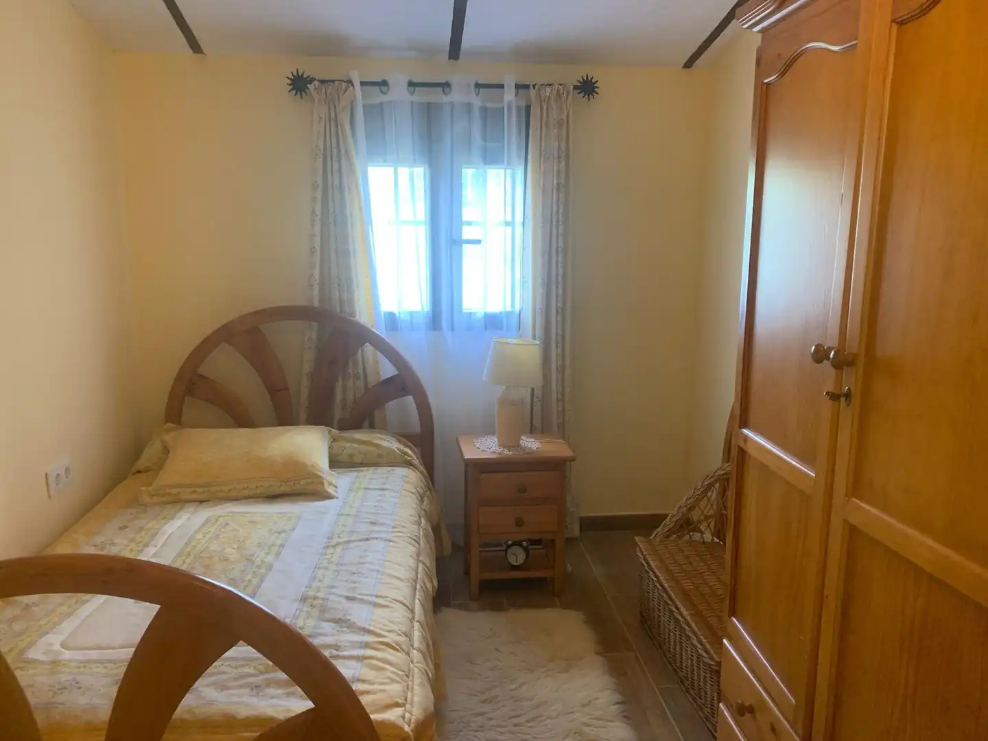Habitación de Finca rústica en venta en Casas del Castañar con Calefacción y Terraza