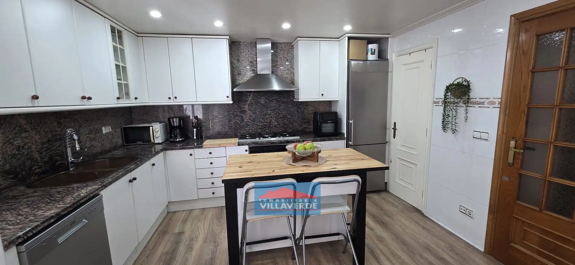 Flat with terrace for sale in Cangas pueblo, imagen 3
