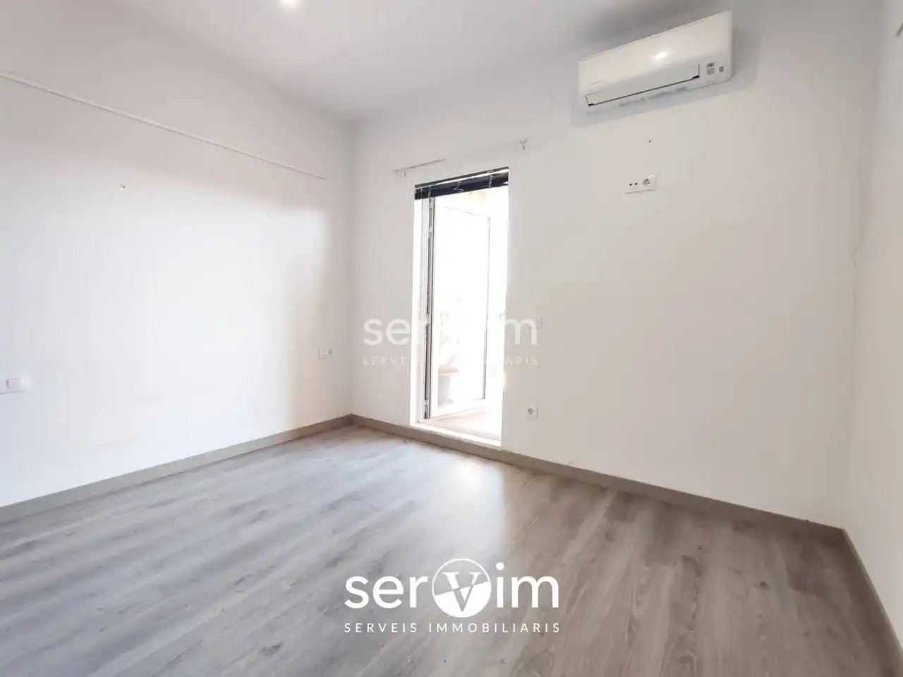 Habitación de Piso en venta en Girona con Aire acondicionado y Terraza